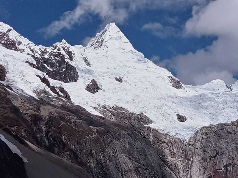 Crossing Cedros Alpamayo